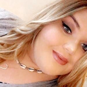 Meet your Posher, Chloe